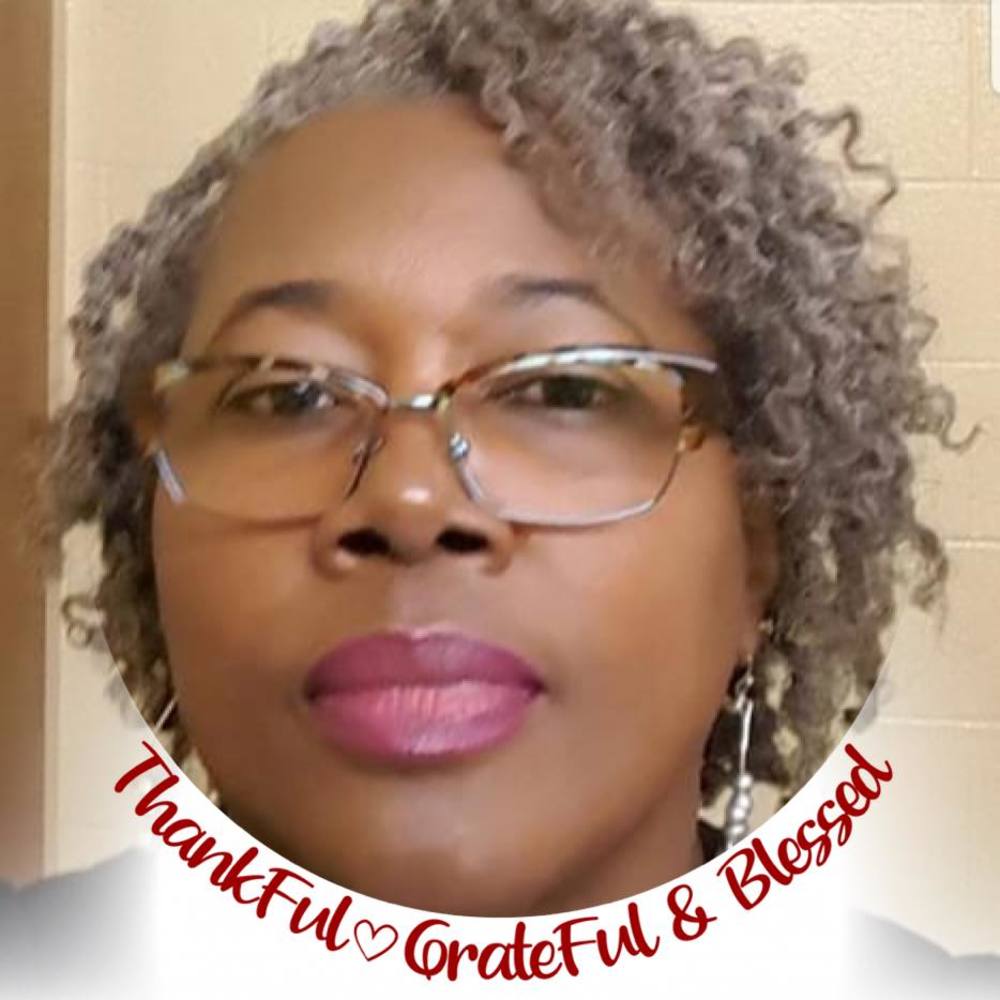 Meet your Posher, Evelyn